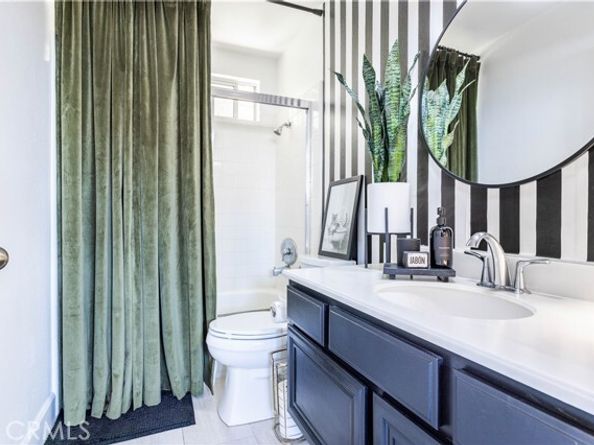 7224 Bouquet Drive, West Hills (los Angeles) CA 91307