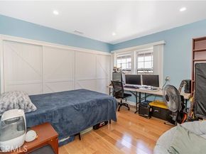 18154 Gresham Street, Northridge (los Angeles) CA 91325