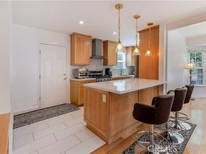 18154 Gresham Street, Northridge (los Angeles) CA 91325