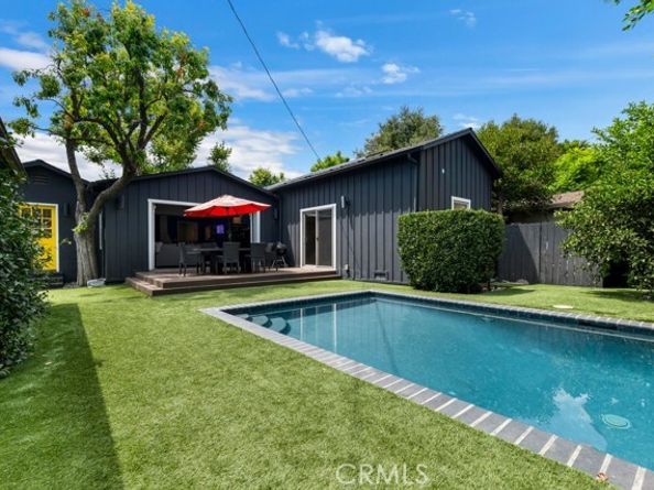 5732 Mammoth Avenue, Los Angeles CA 91401