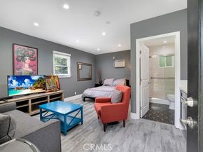 5732 Mammoth Avenue, Los Angeles CA 91401