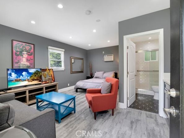 5732 Mammoth Avenue, Los Angeles CA 91401