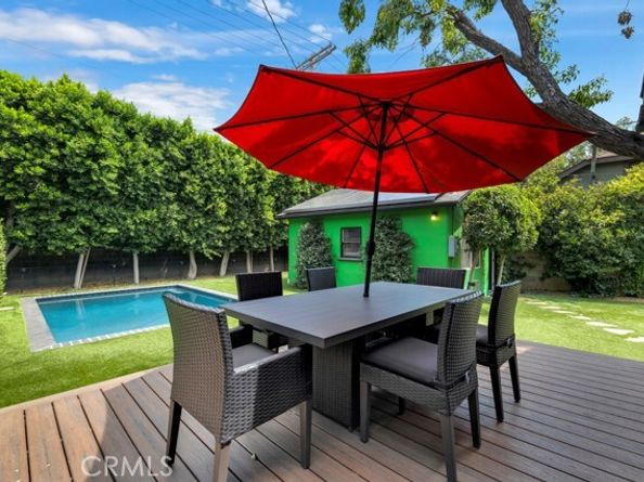 5732 Mammoth Avenue, Los Angeles CA 91401