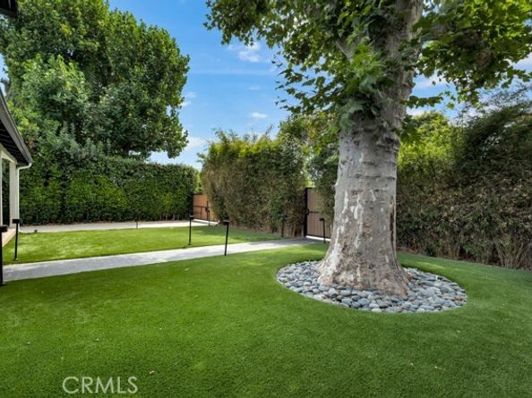 5732 Mammoth Avenue, Los Angeles CA 91401