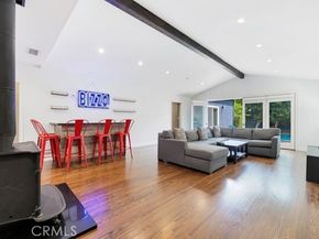 5732 Mammoth Avenue, Los Angeles CA 91401