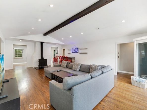 5732 Mammoth Avenue, Los Angeles CA 91401