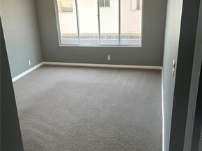 21000 Parthenia Street 19, Canoga Park (los Angeles) CA 91304