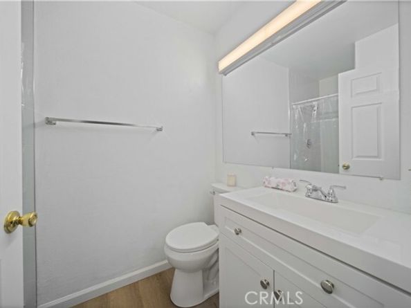 9714 Sepulveda Boulevard 202, North Hills (los Angeles) CA 91343