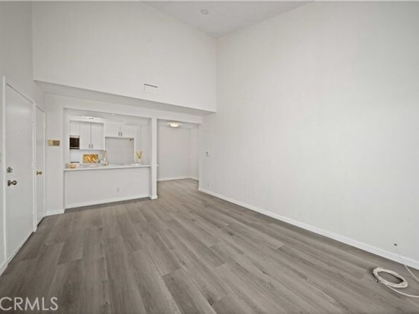 9714 Sepulveda Boulevard 202, North Hills (los Angeles) CA 91343