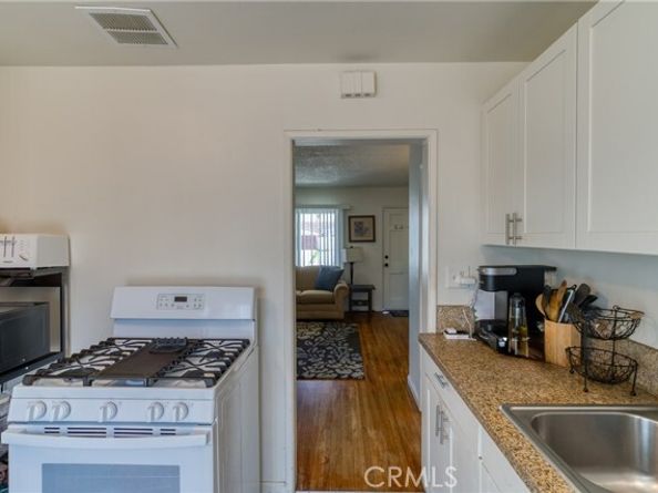 8406 Lennox Avenue, Panorama City (los Angeles) CA 91402