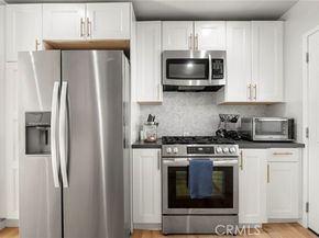 17731 Burbank Boulevard, Encino (los Angeles) CA 91316