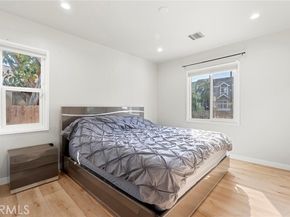 17731 Burbank Boulevard, Encino (los Angeles) CA 91316