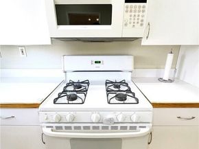 18350 Hatteras 123, Tarzana (los Angeles) CA 91356