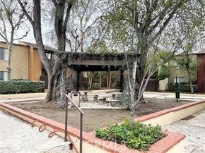 18350 Hatteras 123, Tarzana (los Angeles) CA 91356