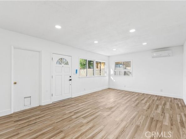 14840 Polk Street, Sylmar (los Angeles) CA 91342