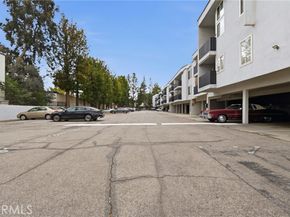 18645 Hatteras Street 289, Tarzana (los Angeles) CA 91356