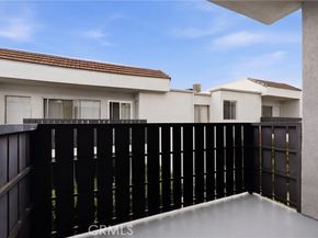18645 Hatteras Street 289, Tarzana (los Angeles) CA 91356