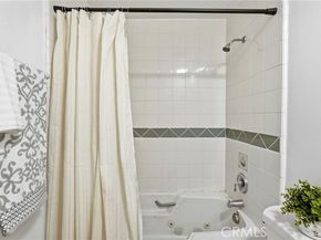 6904 Radford 5, North Hollywood (los Angeles) CA 91605