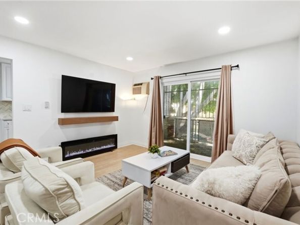 6904 Radford 5, North Hollywood (los Angeles) CA 91605