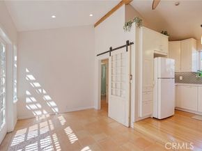 5513 Cartwright Avenue, North Hollywood (los Angeles) CA 91601