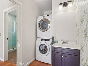 5513 Cartwright Avenue, North Hollywood (los Angeles) CA 91601