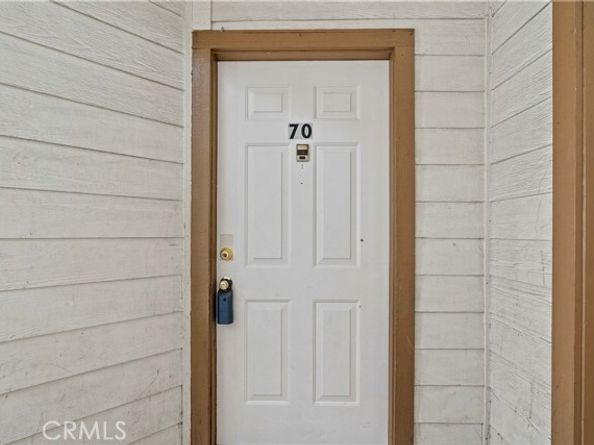 11150 Glenoaks Blvd. #70, Pacoima (los Angeles) CA 91331