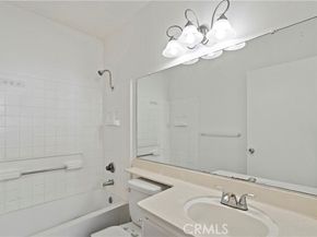 11150 Glenoaks Blvd. #70, Pacoima (los Angeles) CA 91331