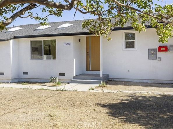 15724 Chase Street, North Hills (los Angeles) CA 91343