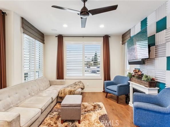1833 S Mesa Street, San Pedro (los Angeles) CA 90731