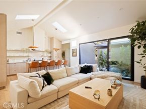 8336 Stewart, Westchester (los Angeles) CA 90045