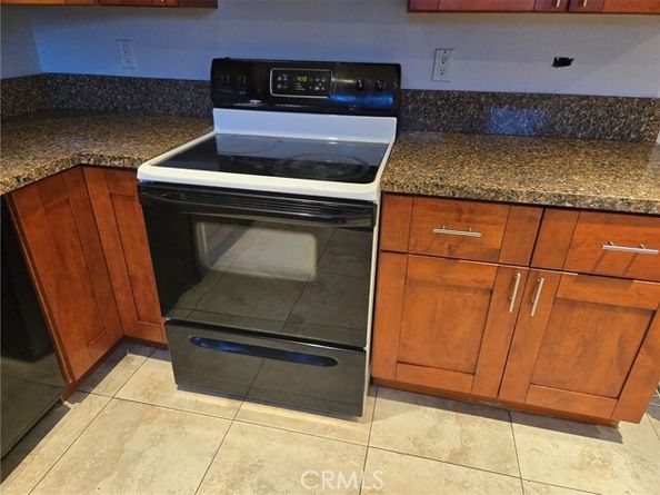 23240 Orange Avenue 2, Lake Forest (el Toro) CA 92630