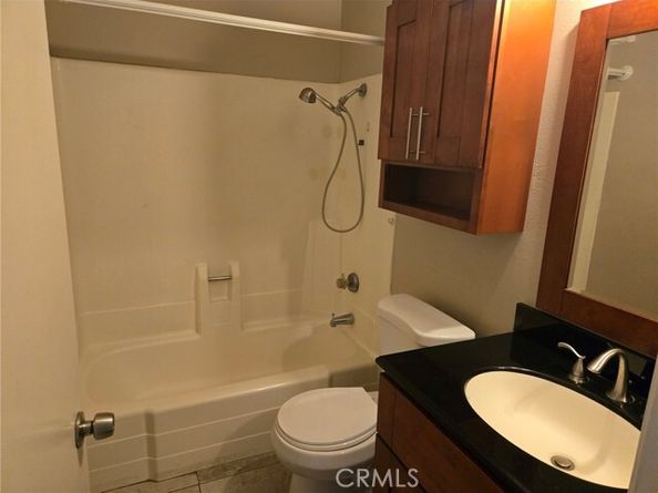 23240 Orange Avenue 2, Lake Forest (el Toro) CA 92630