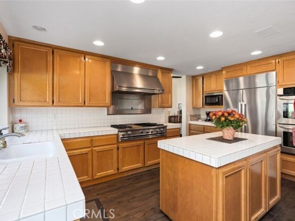 19222 Red Bluff, Lake Forest (el Toro) CA 92679