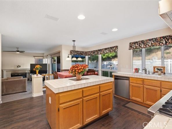 19222 Red Bluff, Lake Forest (el Toro) CA 92679