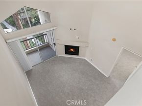 21400 Burbank Boulevard 313, Woodland Hills (los Angeles) CA 91367