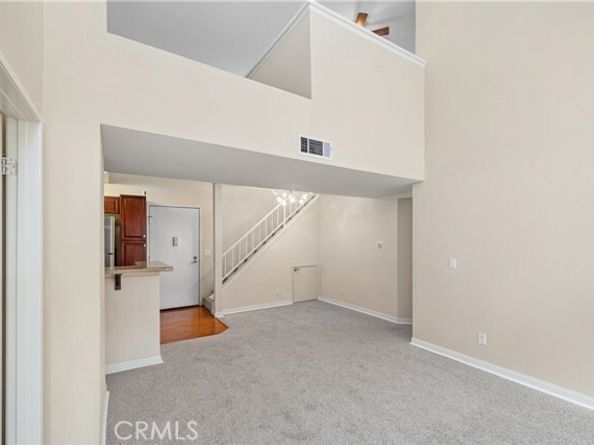 21400 Burbank Boulevard 313, Woodland Hills (los Angeles) CA 91367