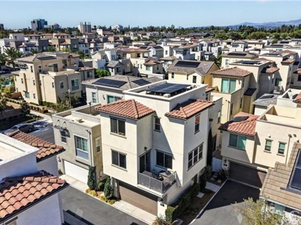 592 S Motif, Anaheim CA 92805