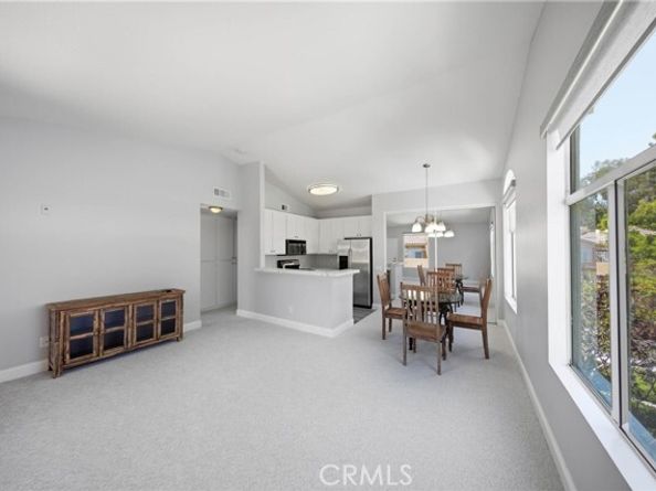19431 Rue De Valore 59E, Lake Forest (el Toro) CA 92610