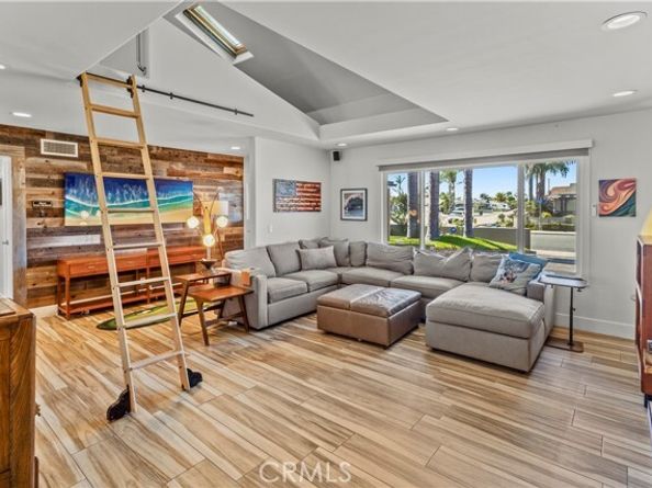 9111 Ellsworth, Huntington Beach CA 92646