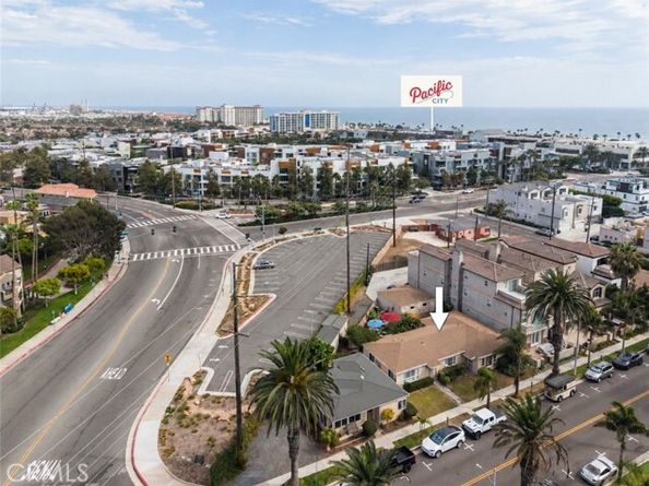 316 2nd, Huntington Beach CA 92648
