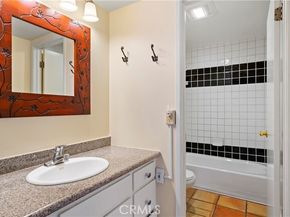 10803 Blix Street 2, Toluca Lake (los Angeles) CA 91602
