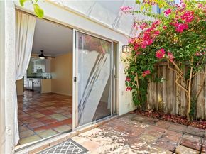 10803 Blix Street 2, Toluca Lake (los Angeles) CA 91602