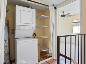 10803 Blix Street 2, Toluca Lake (los Angeles) CA 91602