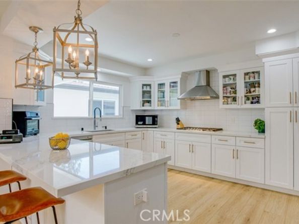 23853 Hatteras Street, Woodland Hills (los Angeles) CA 91367