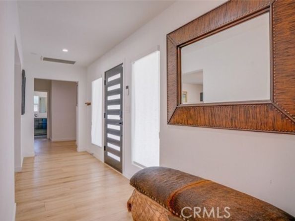 23853 Hatteras Street, Woodland Hills (los Angeles) CA 91367