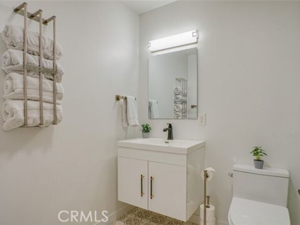 23853 Hatteras Street, Woodland Hills (los Angeles) CA 91367