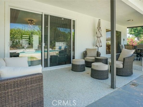 23853 Hatteras Street, Woodland Hills (los Angeles) CA 91367