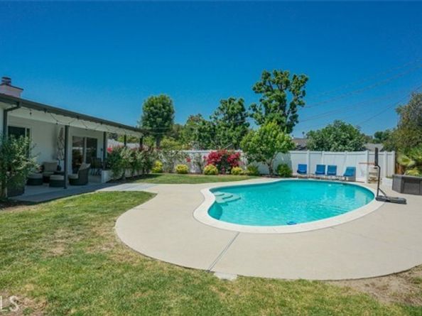 23853 Hatteras Street, Woodland Hills (los Angeles) CA 91367