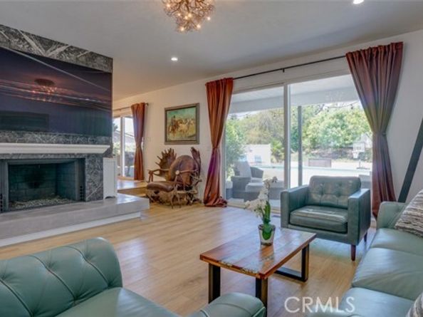 23853 Hatteras Street, Woodland Hills (los Angeles) CA 91367