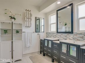 23853 Hatteras Street, Woodland Hills (los Angeles) CA 91367